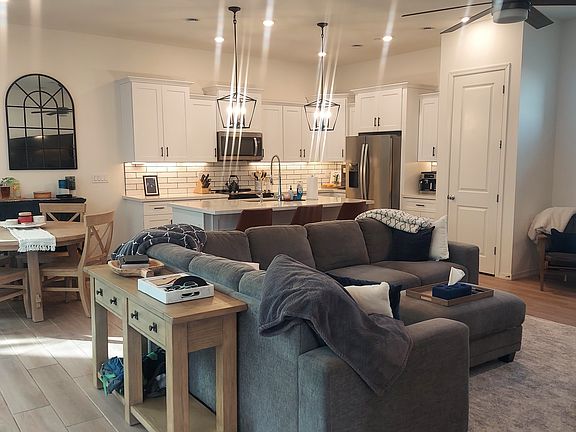 5th image of 290 E Markwood Dr