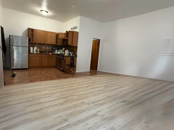 298 Burgess Pl, Clifton, NJ