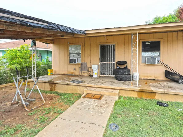 3212 San Salvador St, Laredo, TX 78046