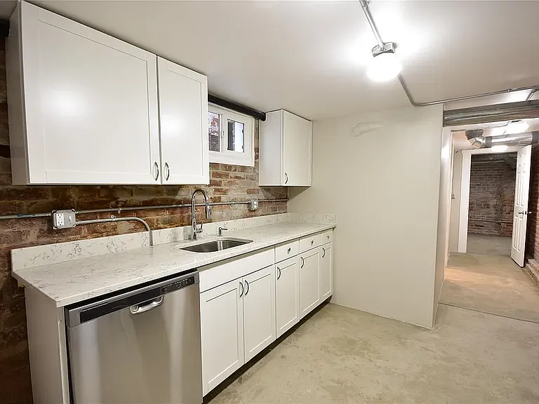 1318 N Marion St #C — Photo 2