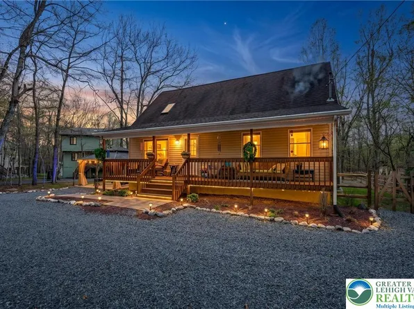 52 Tennyson Cir, Albrightsville, PA 18210