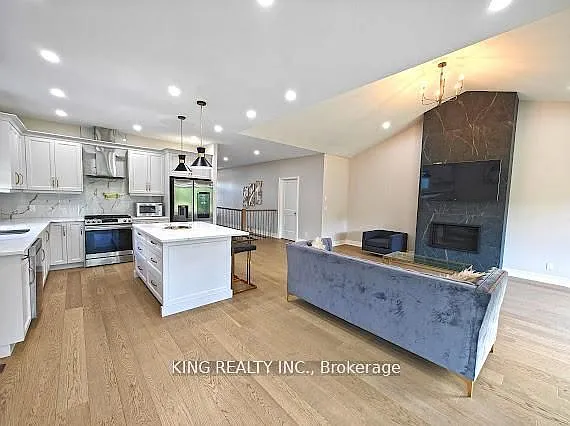 1043 Kettle Ct — Photo 8
