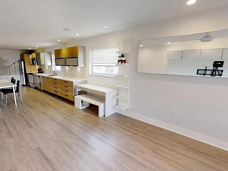 860 Euclid Ave #208 — Photo 4