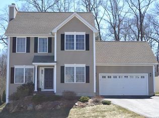 64 Royal Oaks Ave, East Hampton, CT 06424