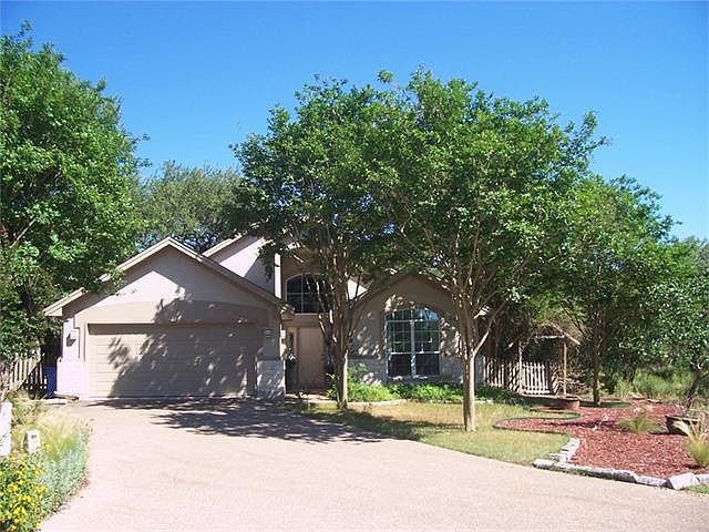 1st image of 10 Woodridge Cir