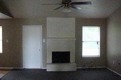 2nd image of 106 N Queens Dr