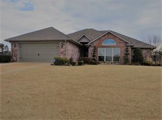 2101 Lakewood Dr, Chickasha, OK 73018
