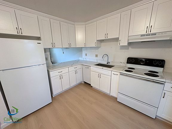 5th image of 16800 Barnell Ave APT 17