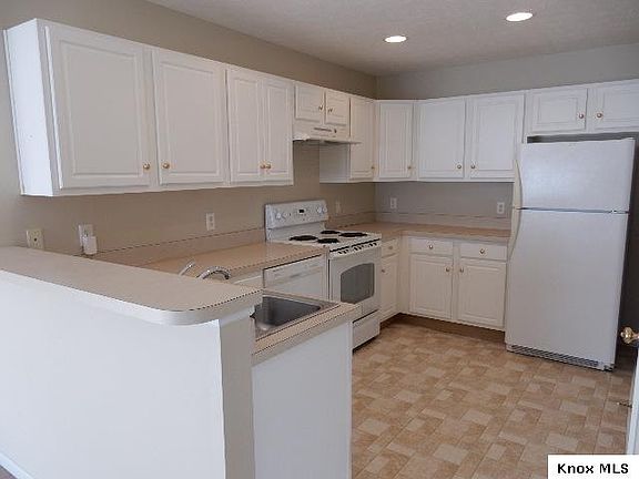 3rd image of 54 Highmeadow Dr