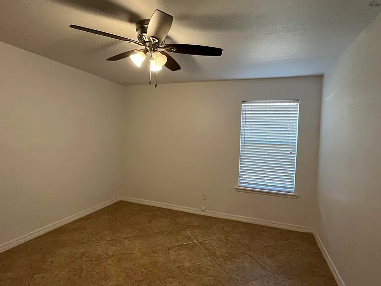 4529 Gardiner Rd — Photo 17