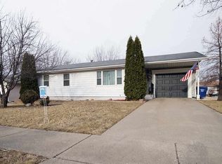 660 W 64th St, Davenport, IA 52806