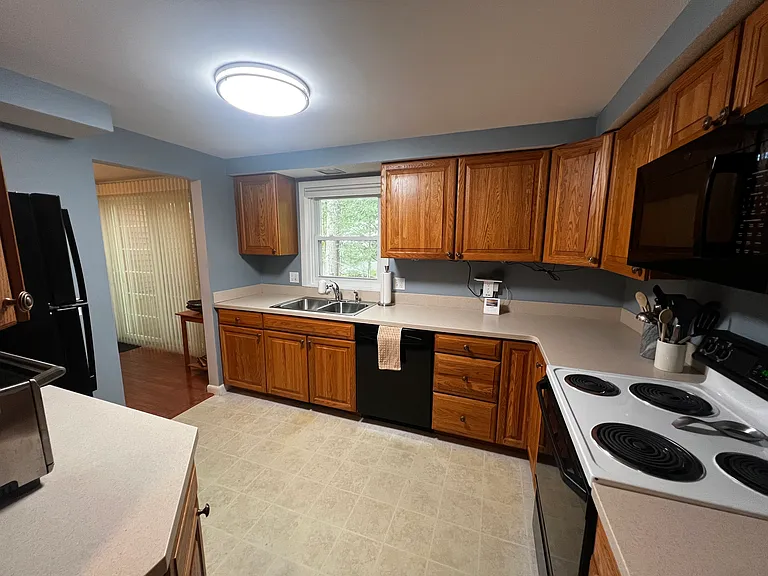 2 Karynel Dr — Photo 6