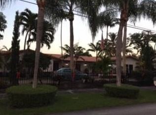 9221 SW 88th St, Miami, FL 33173