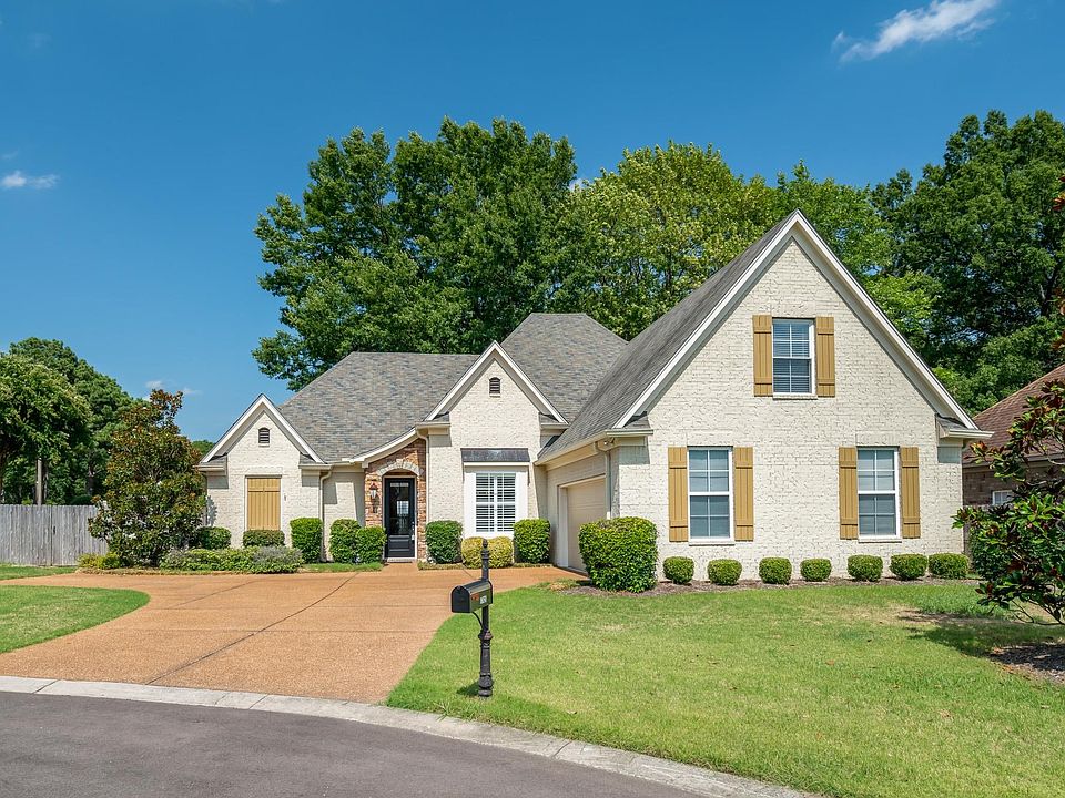 1st image of 1650 Newton Oak Cir E