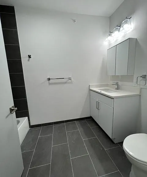 1127 Stuyvesant Ave #205 — Photo 6