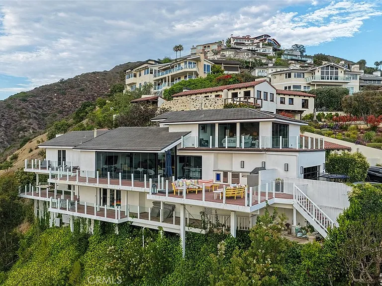 343 Emerald Bay — Photo 2