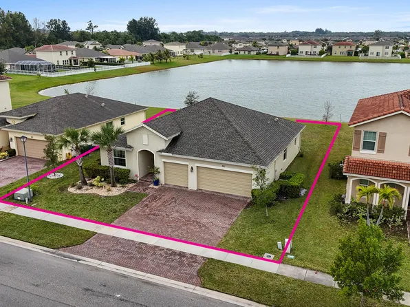 851 Bent Creek Drive, Fort Pierce, FL 34947