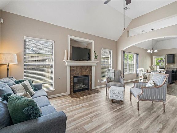 4th image of 5135 Oliver Grove Ln