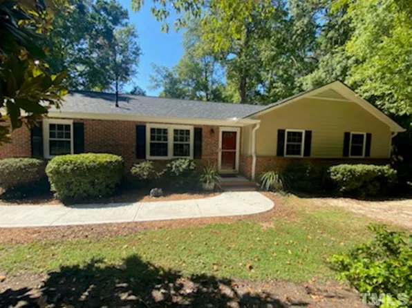404 S Montreal Ct, Cary, NC 27511