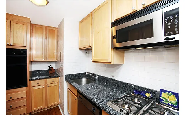 Sold by Douglas Elliman | media 28