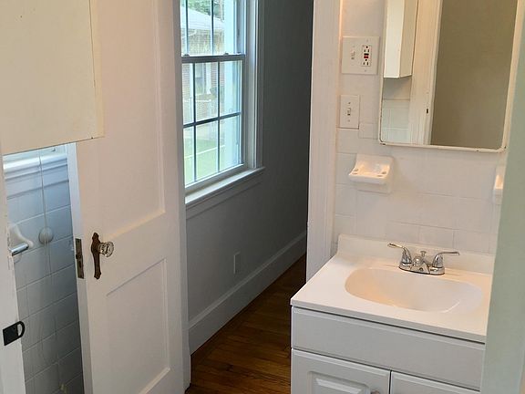 2nd image of 1225 General St #B