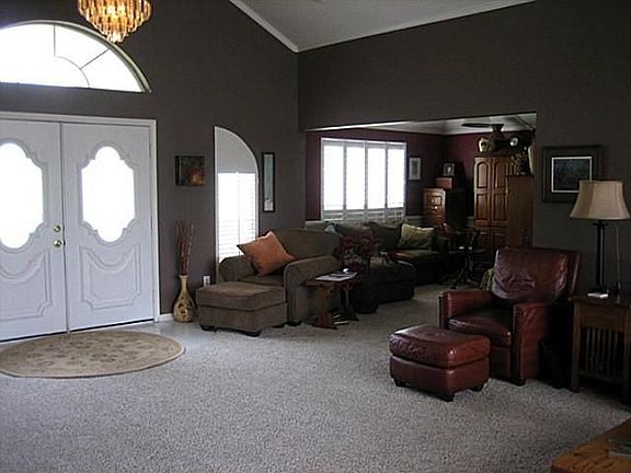 2nd image of 129 Creekview Ln