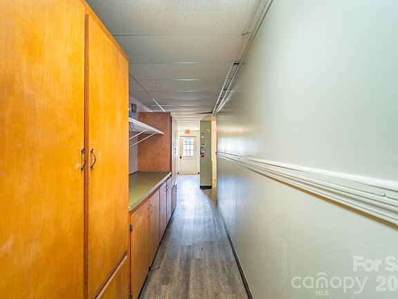 5th image of 236 Textile Ave