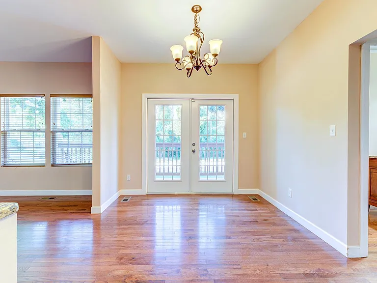 1140 Collingwood Dr — Photo 16