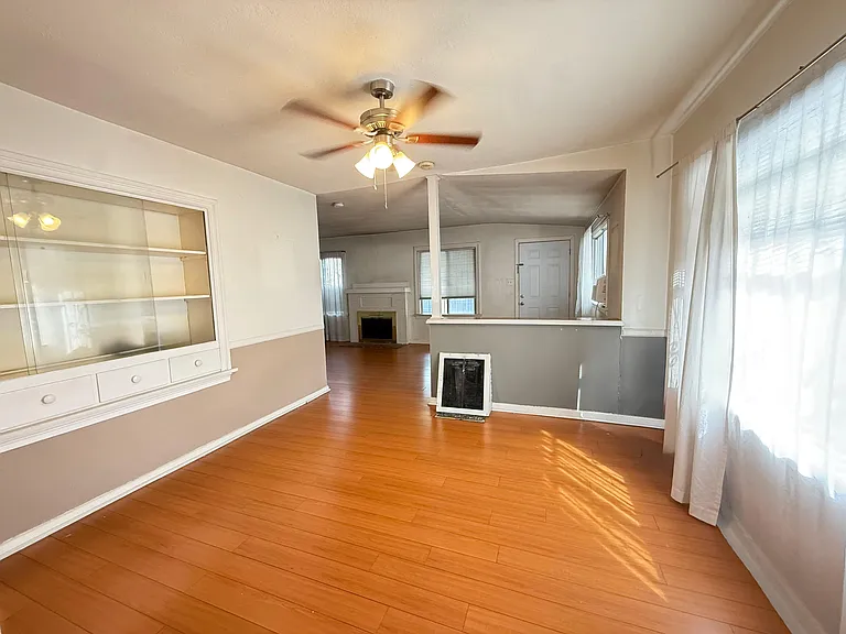 1123 N Vista St #1123 — Photo 8