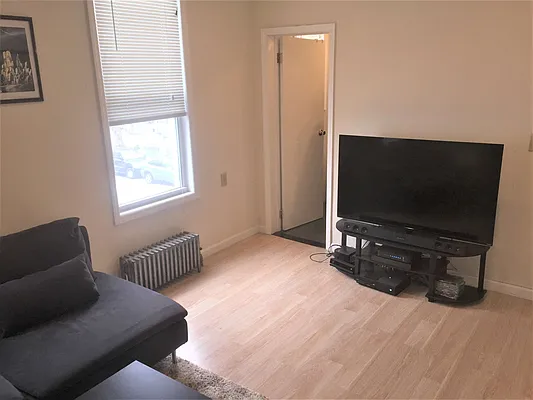 Rented by RealTegrity NY LLC | media 30