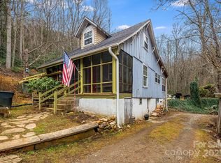 55 Heavenly Ln, Fairview, NC 28730