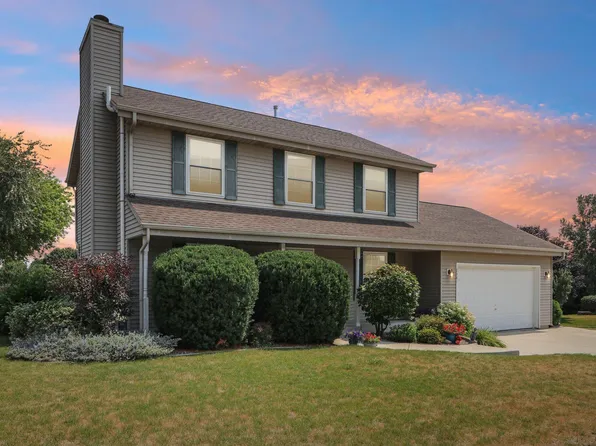 2301 Linda Ct, Waukesha, WI 53188