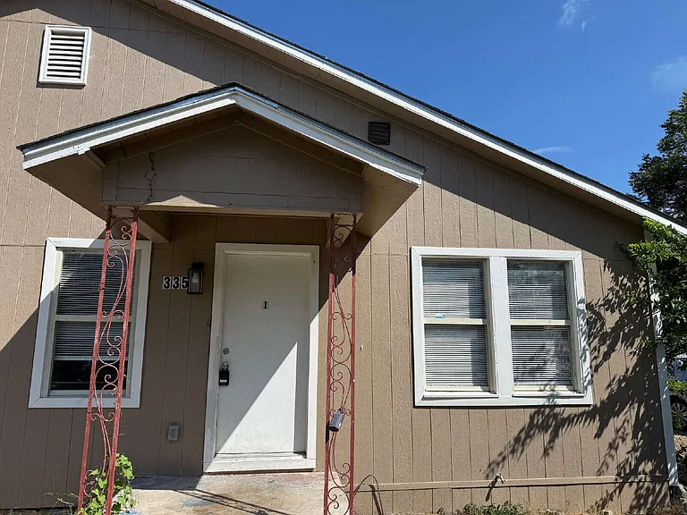 335 Monticello Ct #1 — Photo 1
