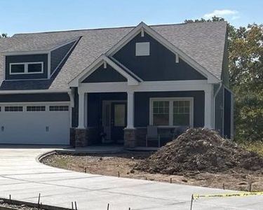 134 Sterling Oaks Dr, Trafford, PA, 15085