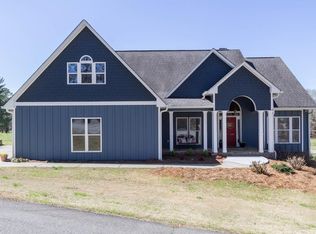 498 Fieldwood Dr, Adairsville, GA 30103