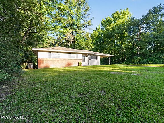 4th image of 1439 Gibralter Dr