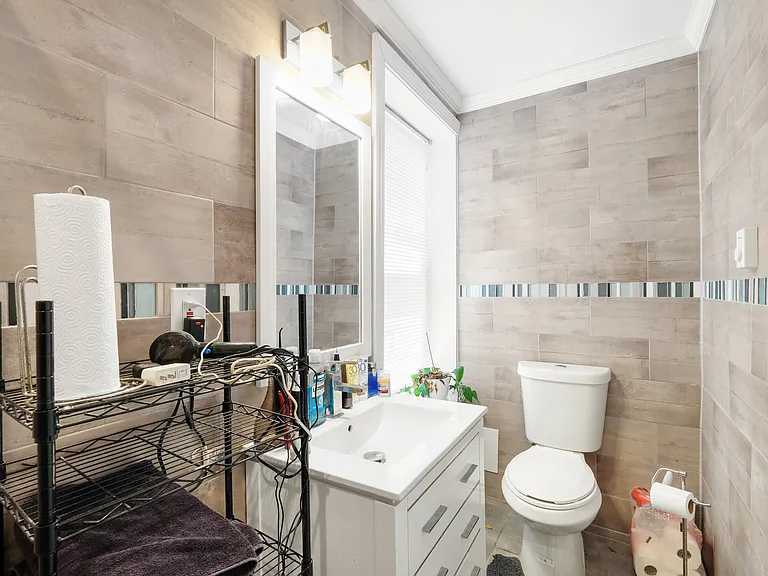 2032 Bainbridge St #3 — Photo 12