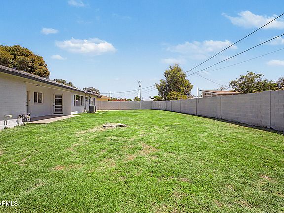 2nd image of 2425 W SHADY GLEN Avenue