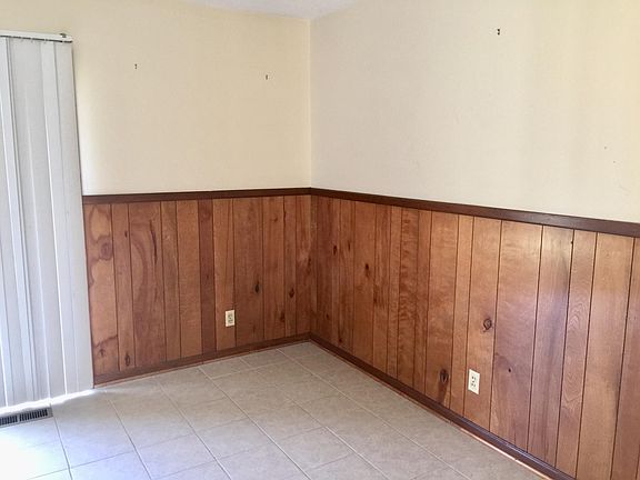 4th image of 963 Brynwood Dr #B