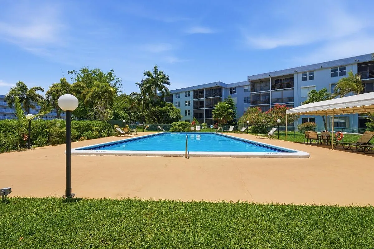 1 bed, 1.0 bath, 750 sqft, $2,000 — Photo 1