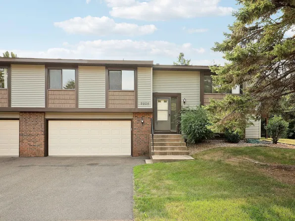 9205 Dartford Rd, Woodbury, MN 55125
