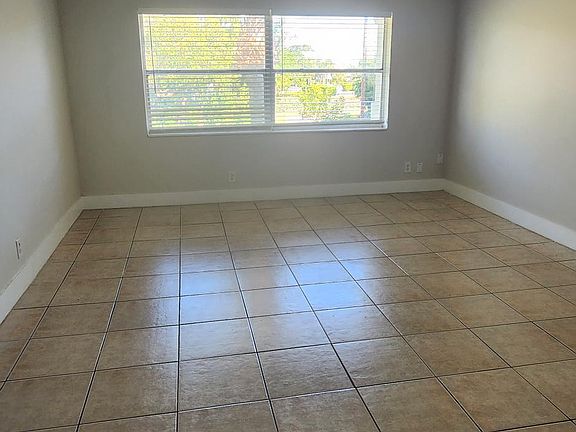 4th image of 1800 NW 4th Ave APT 8