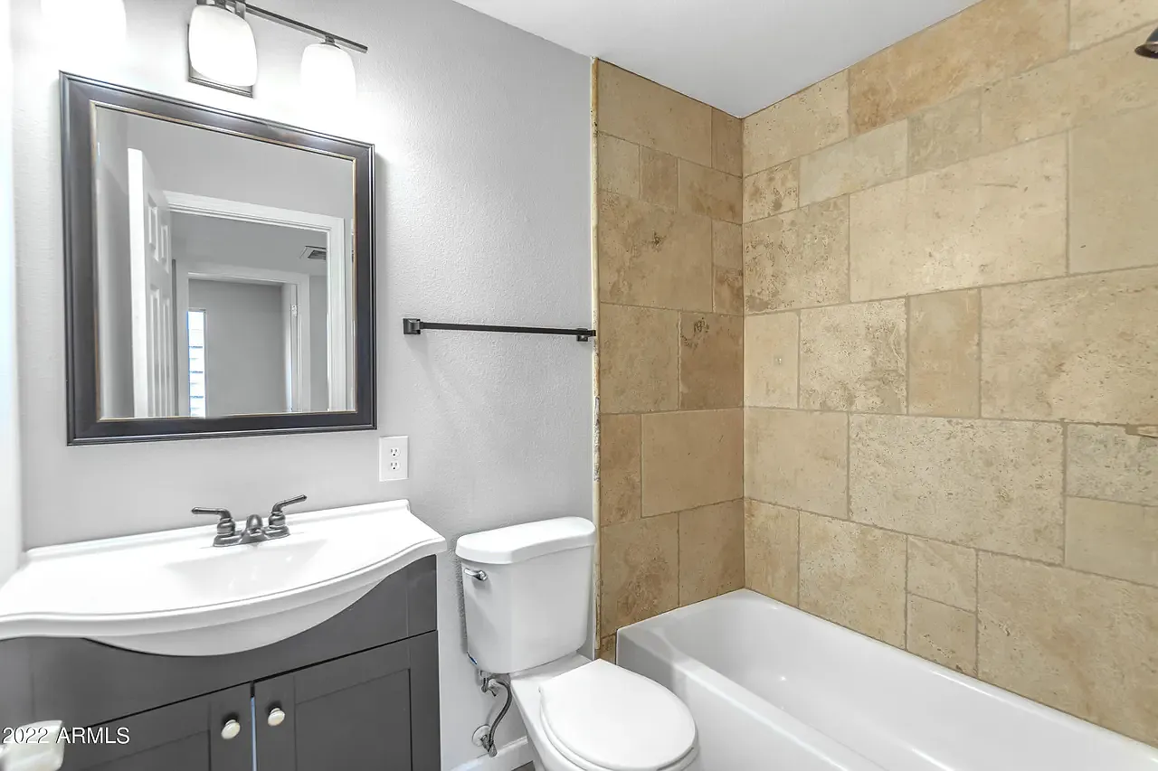 2115 E Birchwood Ave — Photo 4