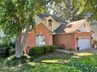 107 Briarwood Ct, Paris, TN 38242