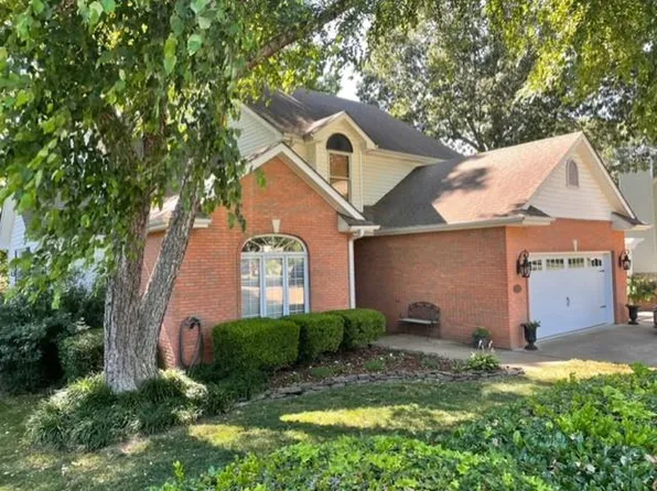 107 Briarwood Ct, Paris, TN 38242