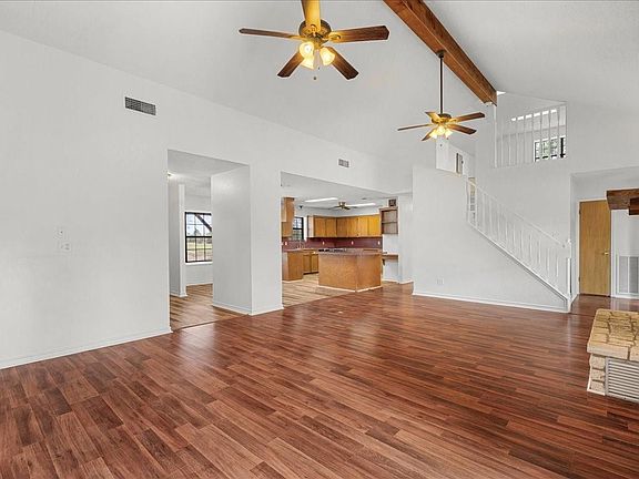 5th image of 620 Panorama Rd