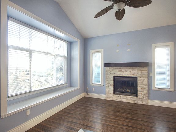 5th image of 213 Bernatchey St