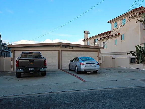 1 parking spot in the Driveway