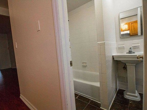 3rd image of 679 Classon Ave #22R