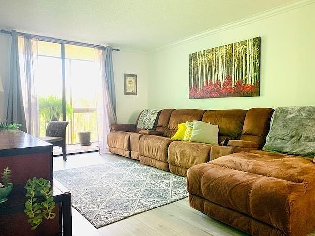 1st image of 737 SE 1st Way #3